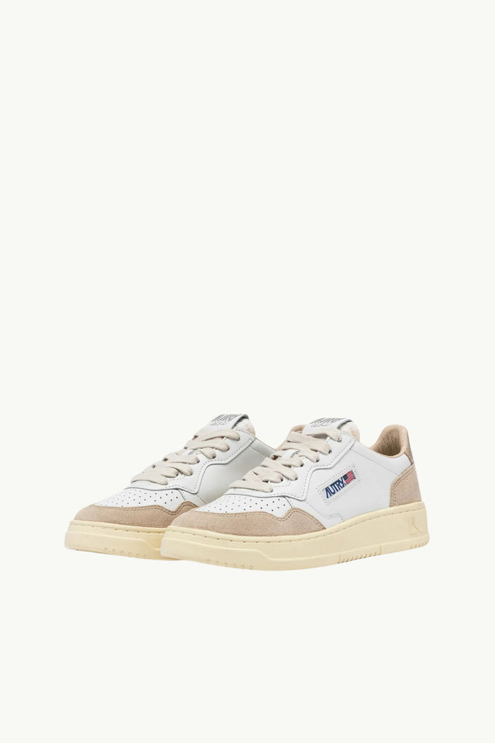 Medalist Low Wom Leat Suede Donna Autry-2