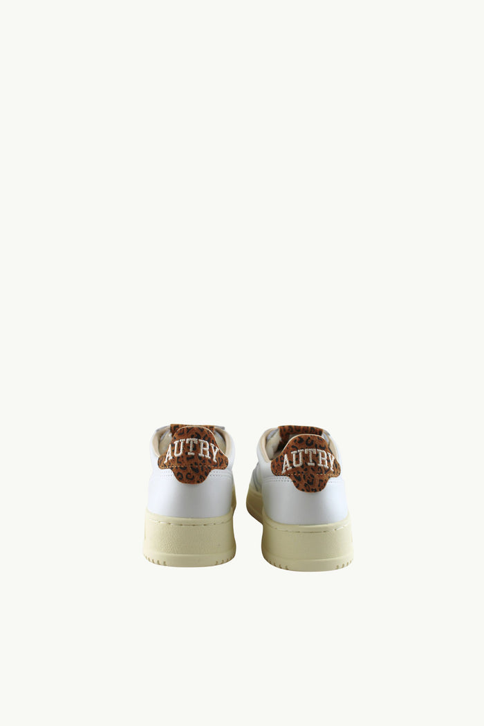  Autry Medalist Low Wom Leath Leopard Suede Logo Bianco - 3